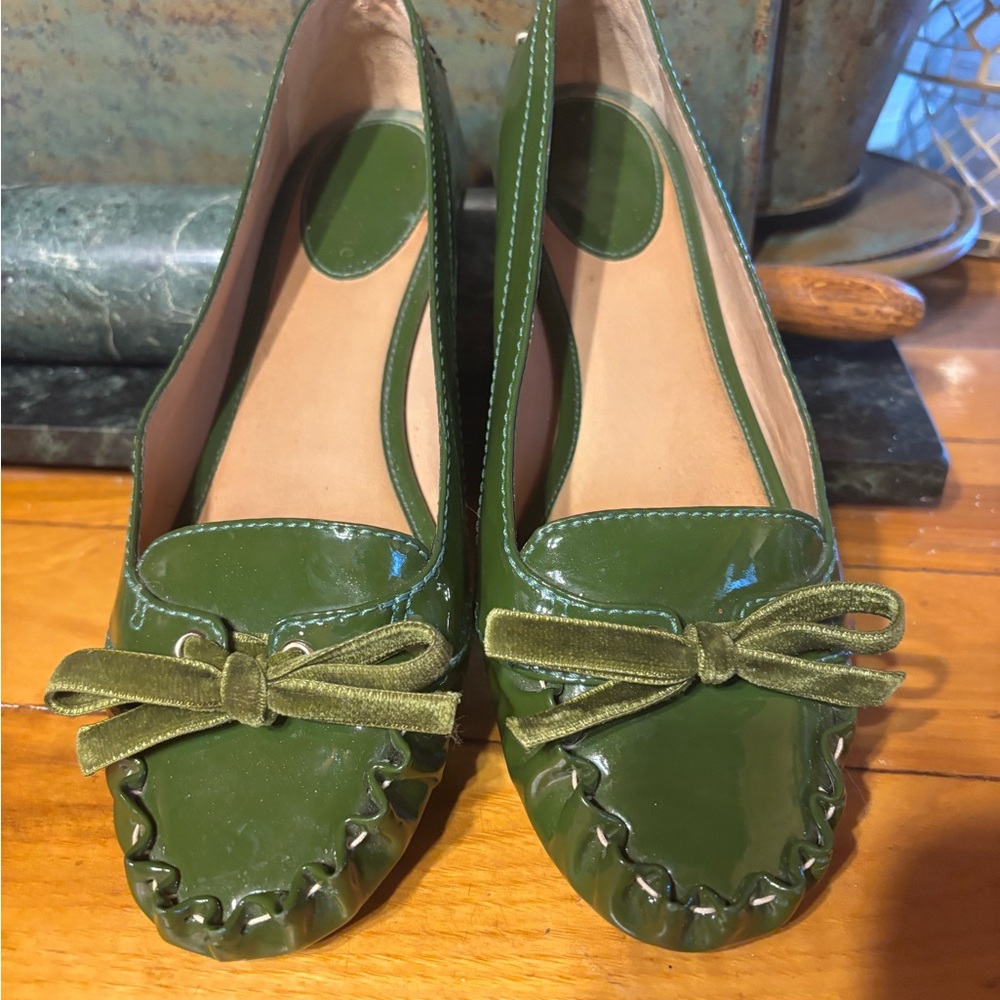 Kate Spade women’s green loafer